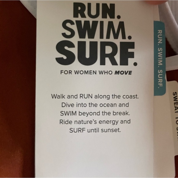 Rip Curl Trippin Run Swim Surf  Collection Tank and Legging Set /Size S /Maroon - Picture 12 of 16